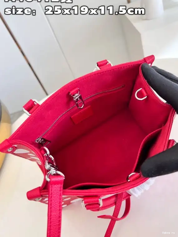 LOUIS VUITTON ONTHEGO PM 0422